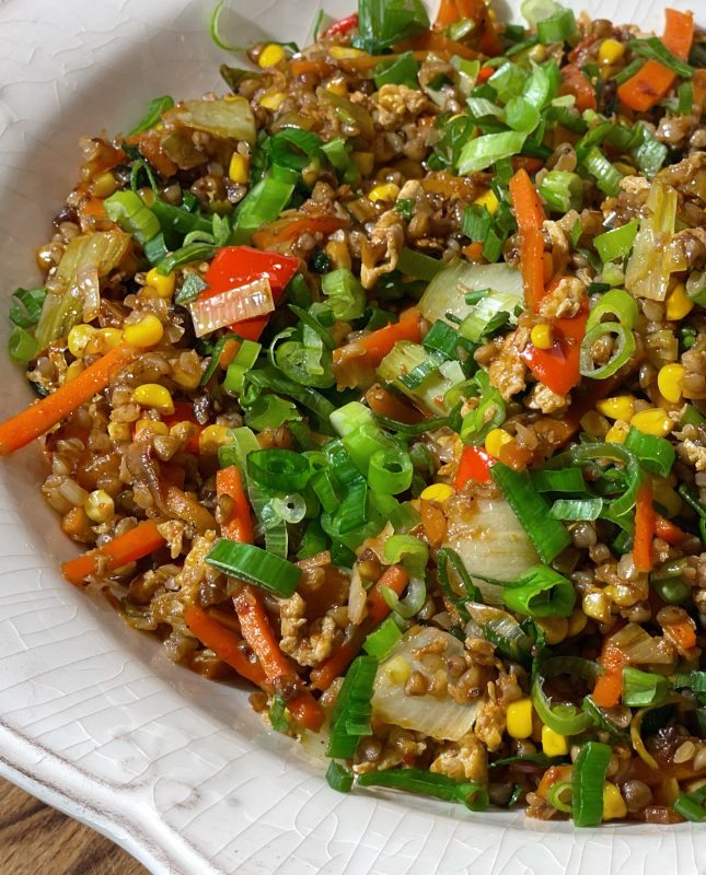 Grikių ir daržovių stir fry, grikiu receptai